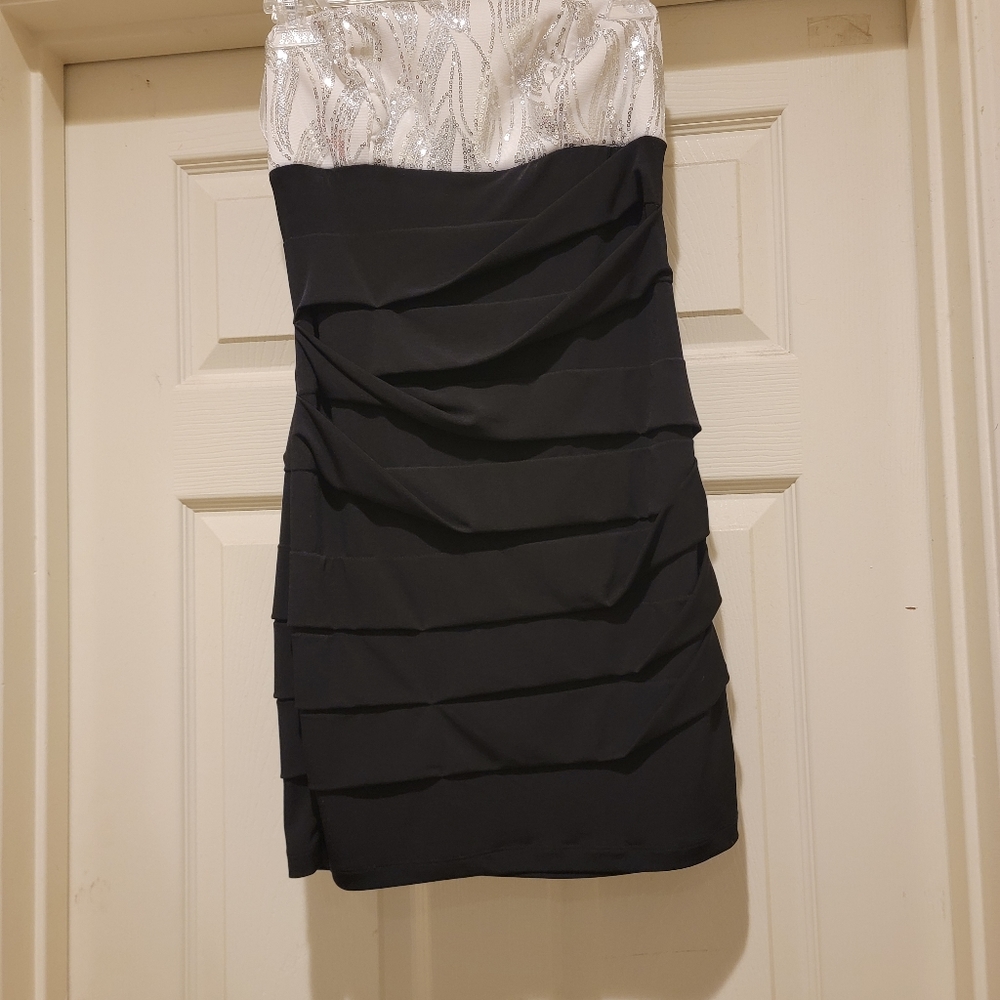 Black and white dress. Size 4